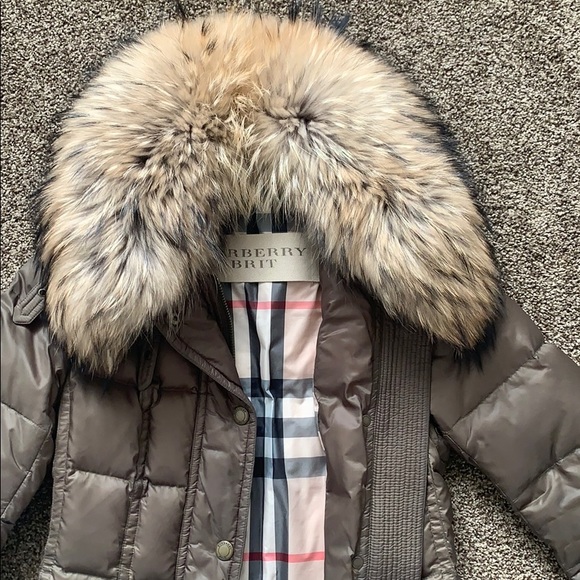 Burberry coat - Picture 3 of 8